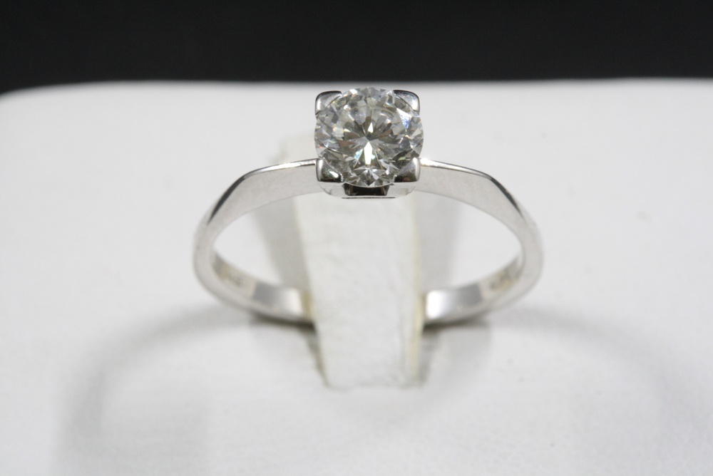ANELLO SOLITARIO